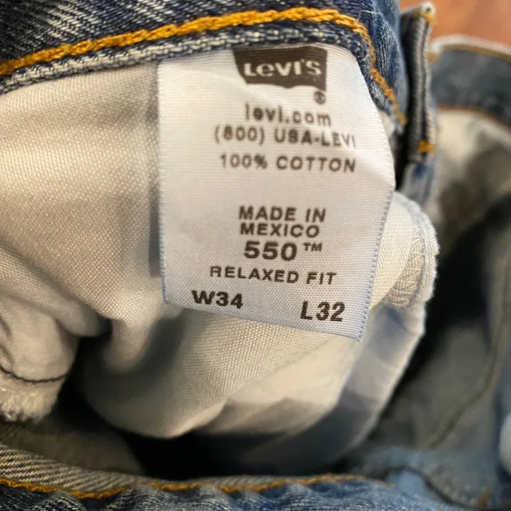 Levis 550 Relaxed Fit Jeans Mens 34x32 Medium Wash Blue Tapered Leg Denim
